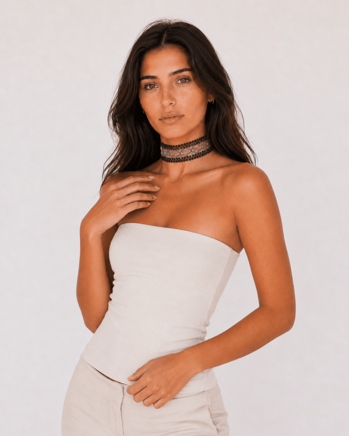 Choker de encaje bordado color azul, modelo Vega – Traselvelo