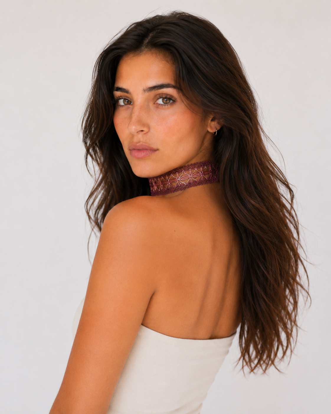 Choker de encaje bordado color burdeos, modelo Vega – Traselvelo