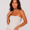 Choker de encaje bordado color marrón, modelo Vega – Traselvelo
